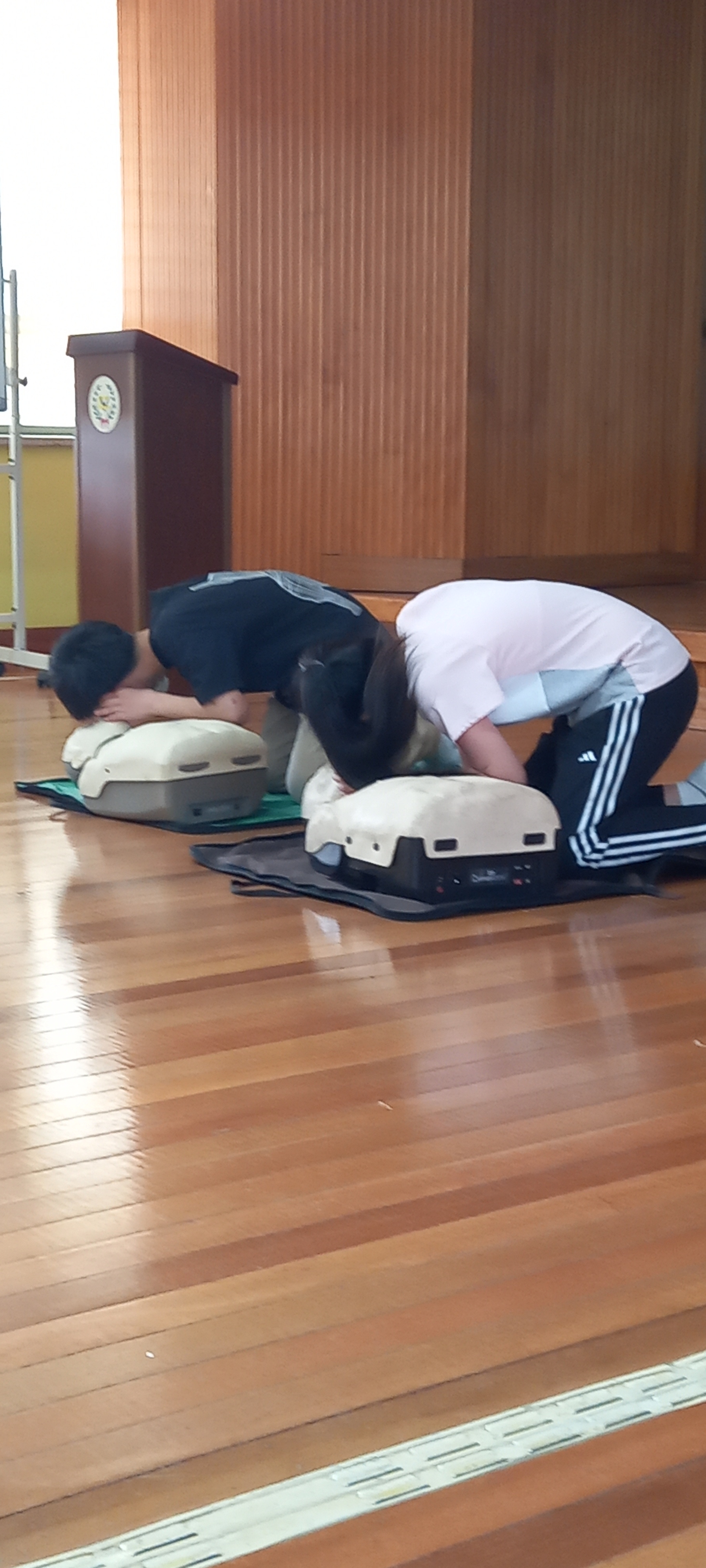 KakaoTalk_20230612_105159700_06.jpg